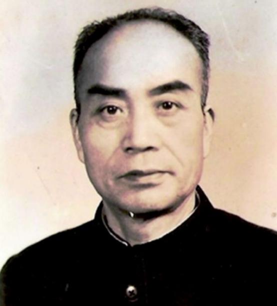 1949年10月15日，国民党第103师在广东三水起义。解放军要求第103师截击