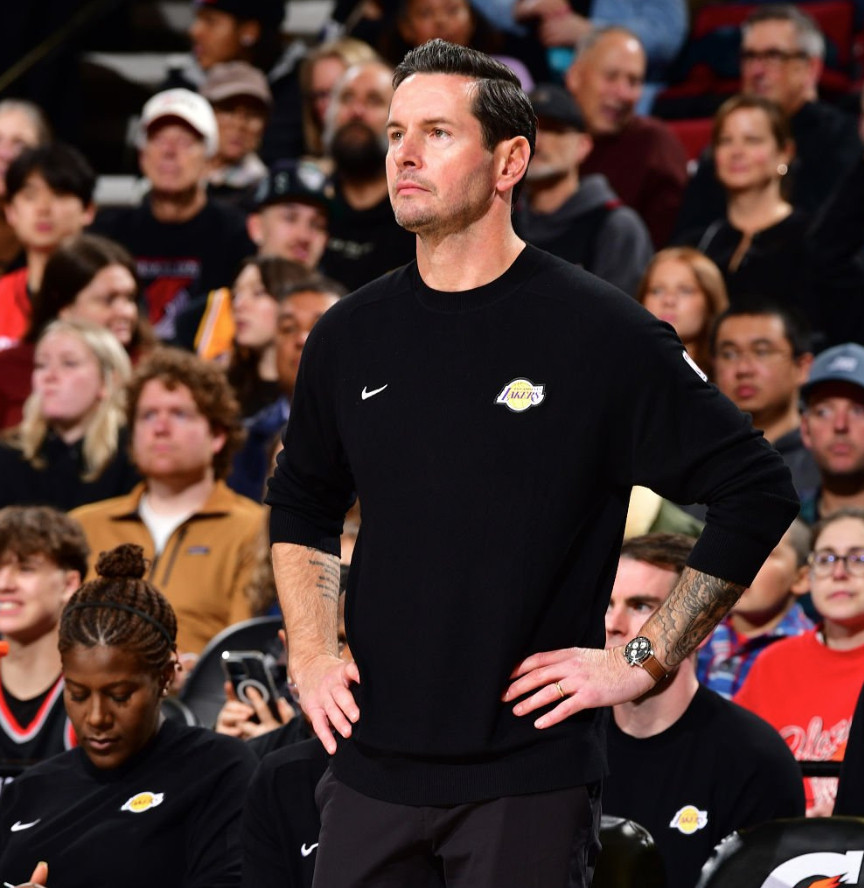 爆冷拿下开拓者后，湖人客场战绩联盟第一，4胜0负。​​​