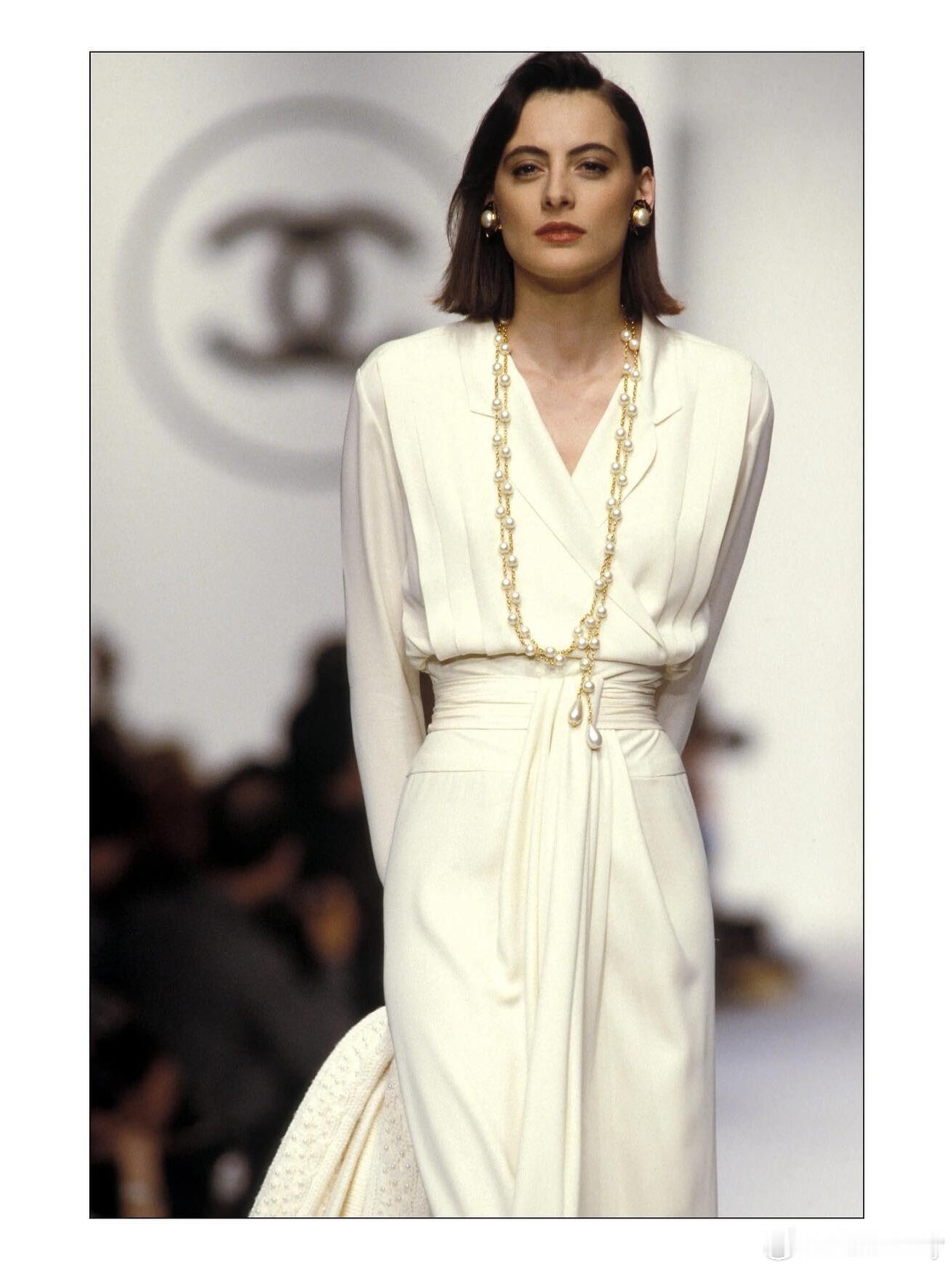 香奈儿大秀这位是真正的「人间香奈儿」伊娜·德拉弗拉桑热（Inèsdela