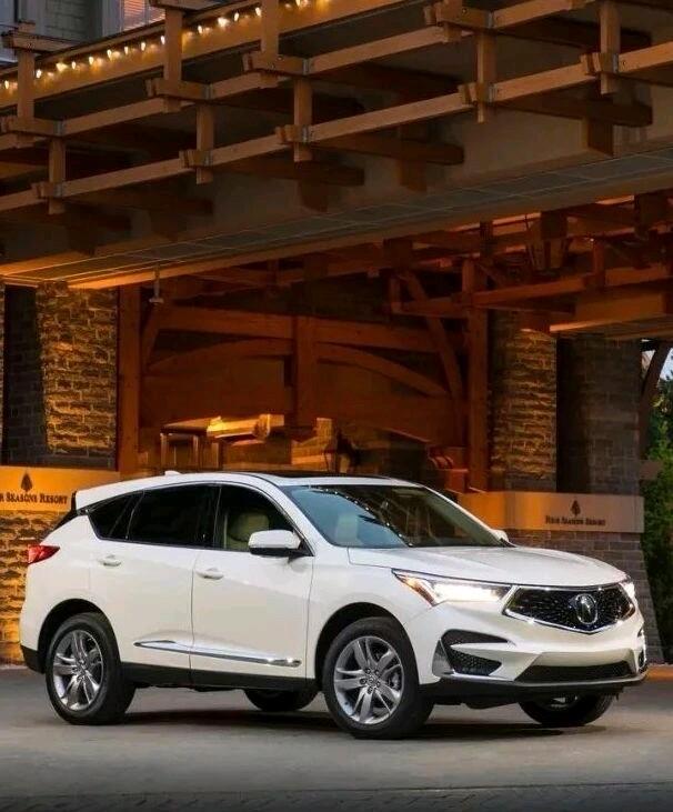 12万买“跳水”的讴歌RDX，是捡到宝还是接盘侠？在二手车市场，一辆白色的讴歌R