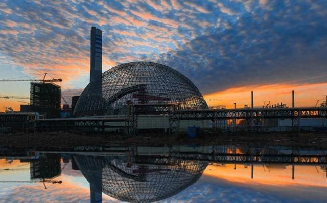 中国钍反应堆项目首席科学家在电脑前去世，项目历史性突破前。2025年9月