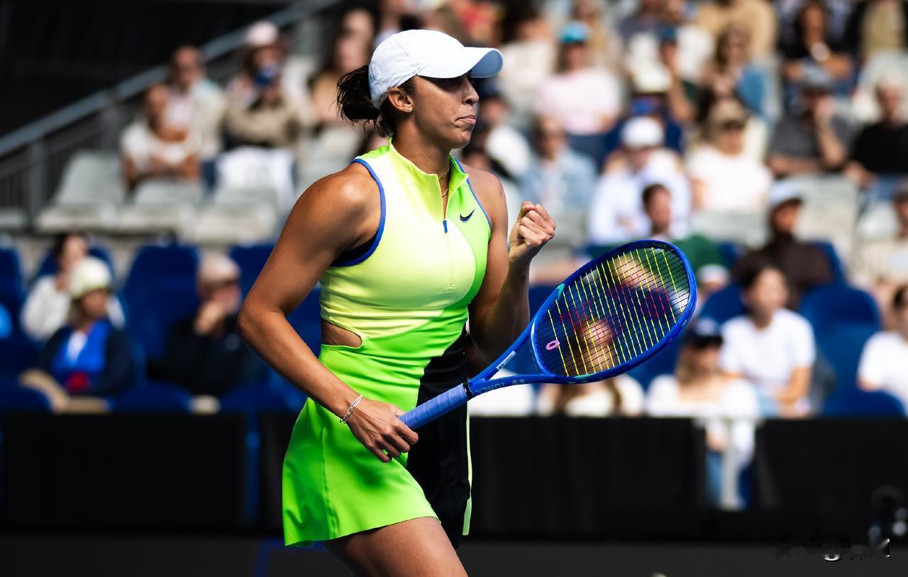 澳网，迎来美国德比！澳网早晨结束的两场女单第三轮比赛，凯斯2-0普利斯科娃、佩