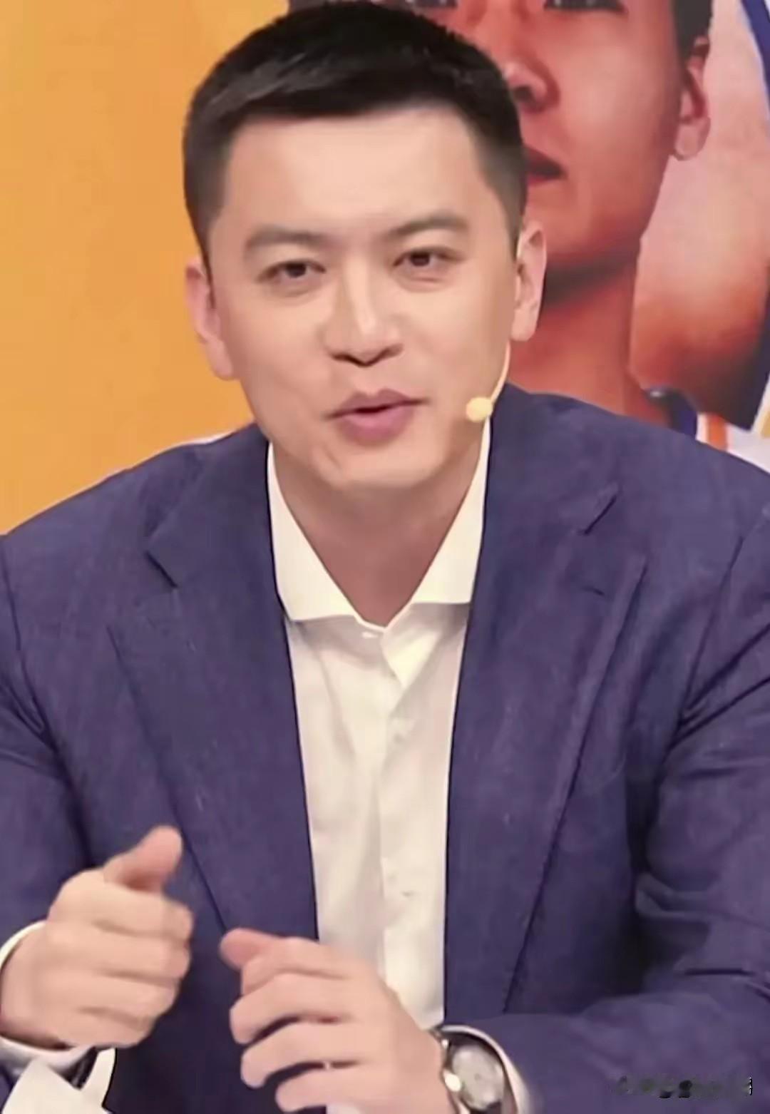 李楠想接手北汽，结果管理层看不上，北控请杨鸣，杨鸣不愿接手，背后原因是现实的骨感