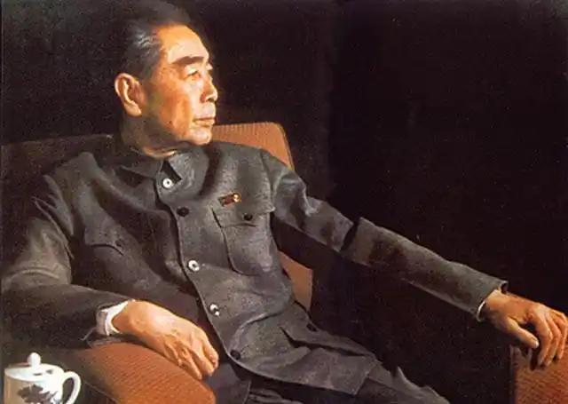 1976年1月11日，周总理的遗体火化。当时出现了一个意外情况，群众不见周总理的