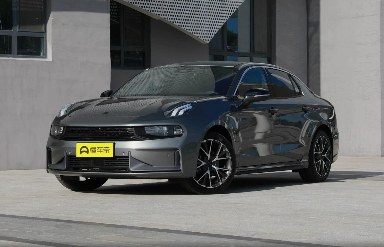 “预算10万左右，想搞台看着帅、开起来爽的二手轿车，领克03能买吗？会不会踩雷？