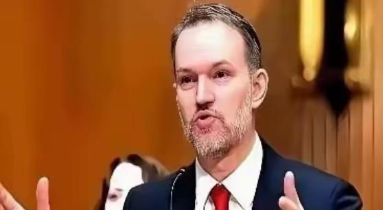 美国这次傻眼了，本以为逼着我们恢复稀土供应就万事大吉了，结果我们前脚刚放开稀土管