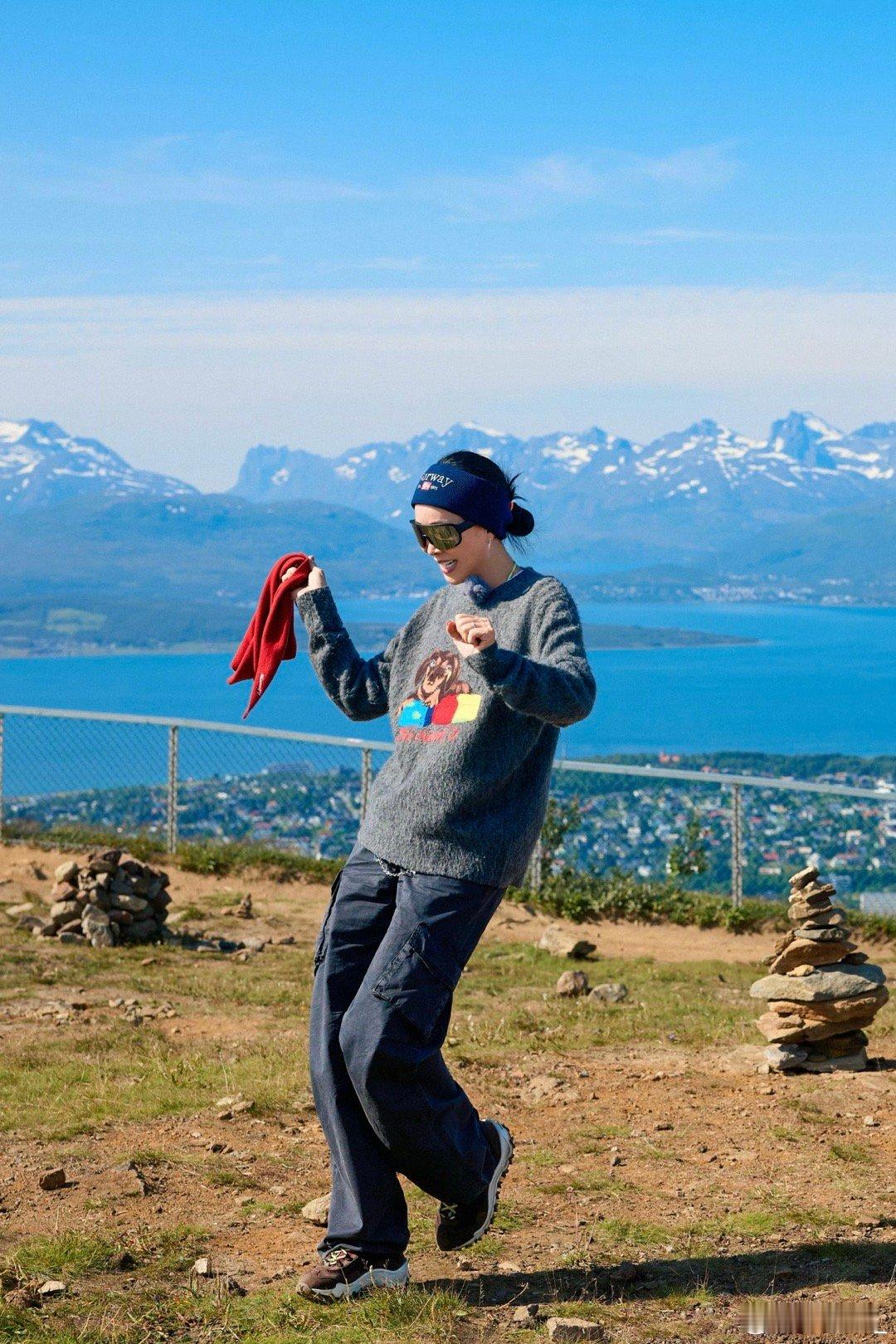 被那英一句话点透灵魂！“没参与但总有一个是你”太戳心了！她温暖细腻又有梗，妥妥的