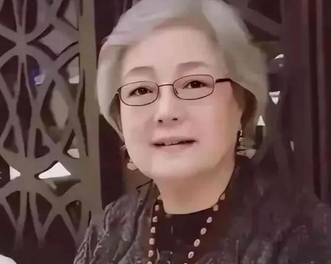 平鑫涛的前妻林婉珍也走了虽然比琼瑶轻生的结局好点，但却是带着很多网友对她和她