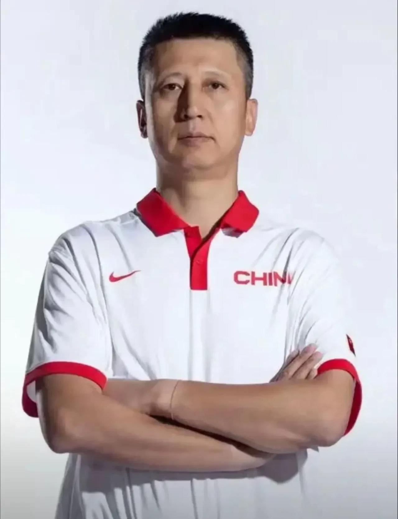 中国足协不用全球海选教练，学学中国篮协直接用国产教练。国产教练郭士强不比洋教练差