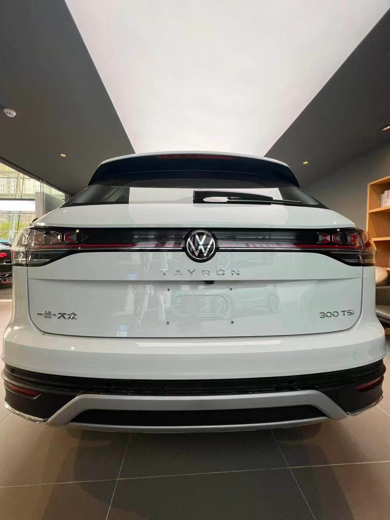 宝子们，安利你们26款一汽大众探岳3000万辆甄选款选装了+电动尾门+后视镜电动