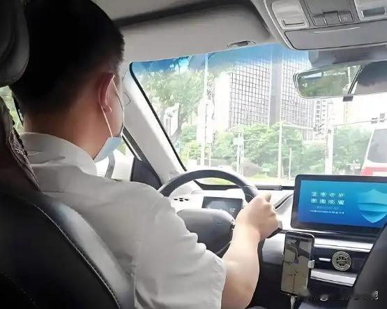 中国的资本，已经开始不受管控了，政府必须要提高警惕！44公里车程，65分钟，