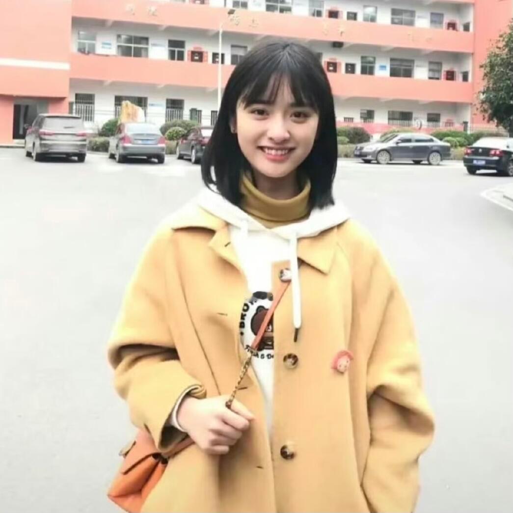 沈月|台里来了个可爱的实习生何老师说，沈月去芒果台实习的时候被围观，大家都跑