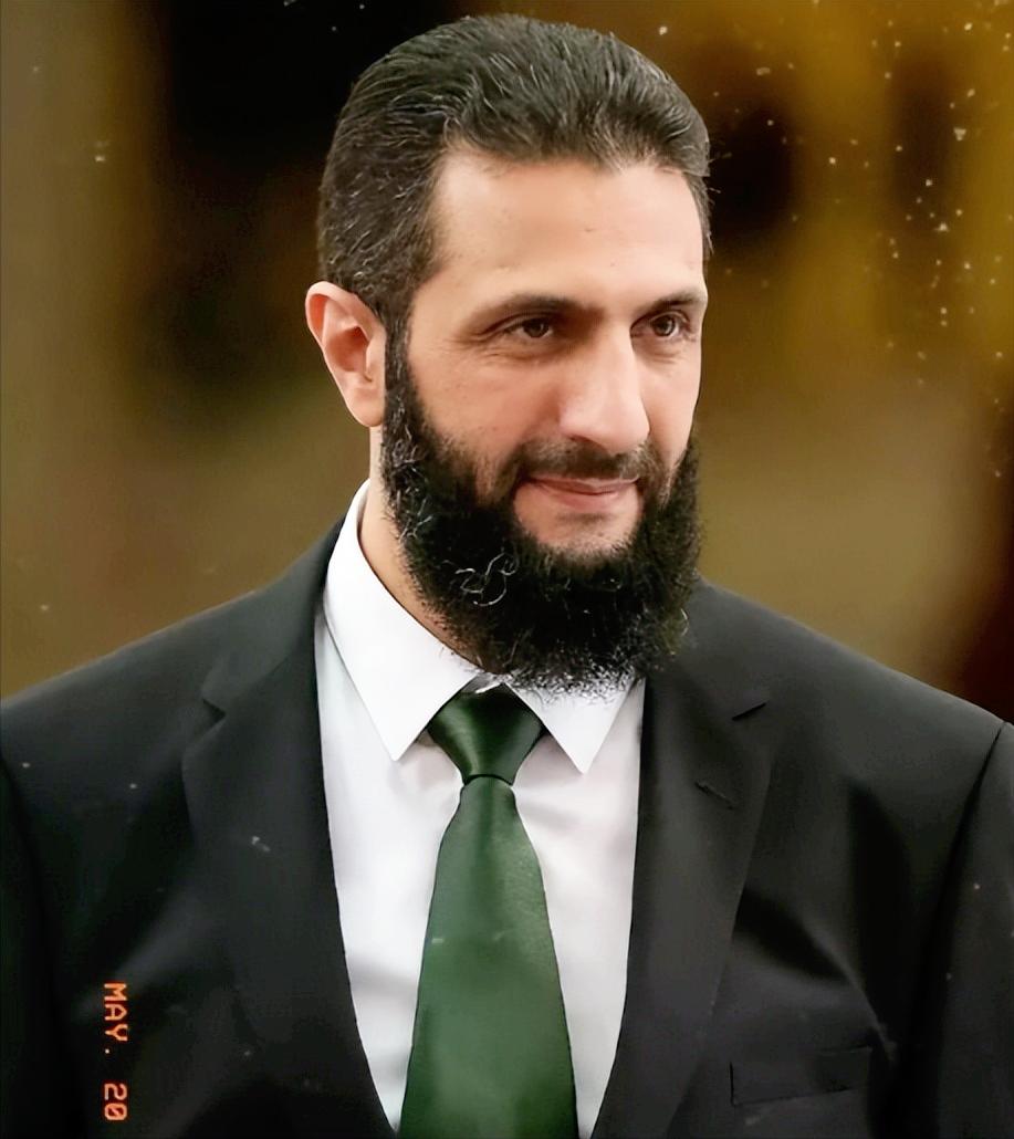 谁能想到叙利亚这仗整整打了14年，好不容易换了新领导层，老百姓以为终于能过几天安