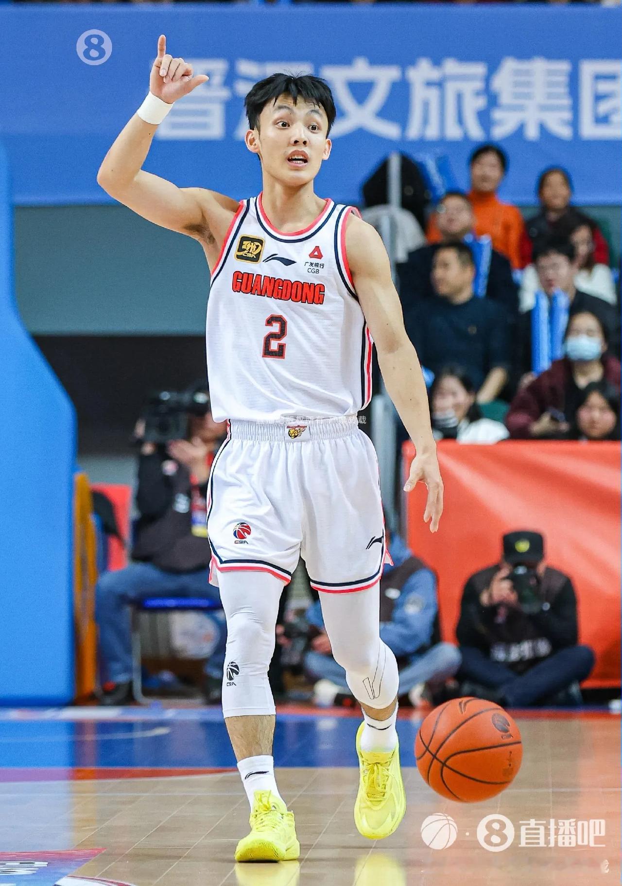 北控要宏远拿徐杰换陈国豪，这根本没什么大错，都怪此前没有纳入青训现在说北控看