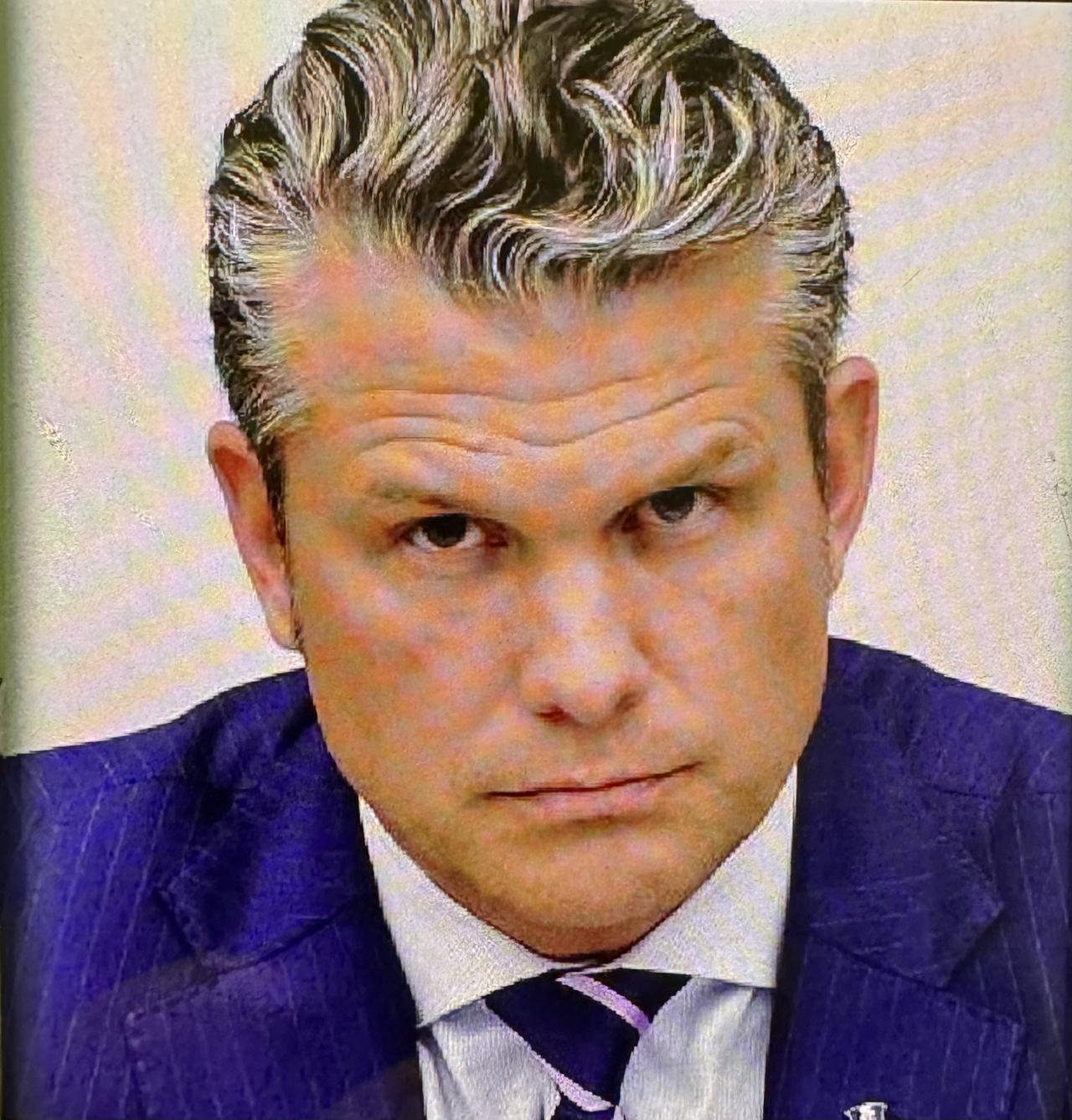 战争部长皮特·赫格塞斯表示，在特朗普总统的指示下，美国军方正在积极准备杀死在尼日