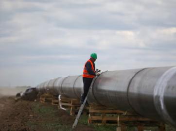 根据路透社报道，2025年俄罗斯对欧洲的管道天然气出口量已骤降至仅180亿立方米