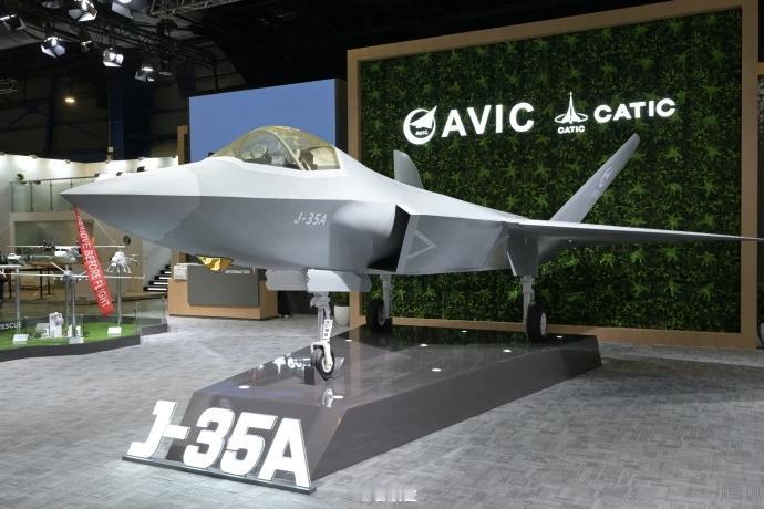 2月4日，据社交网站报道，在2月3一8日新加坡航展上，歼一35A隐身五代机再一次