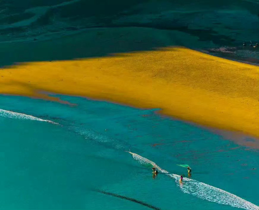 春天在霞浦摄影，有一种朦胧梦境的感觉，仿佛是一幅淡雅的水墨画。
