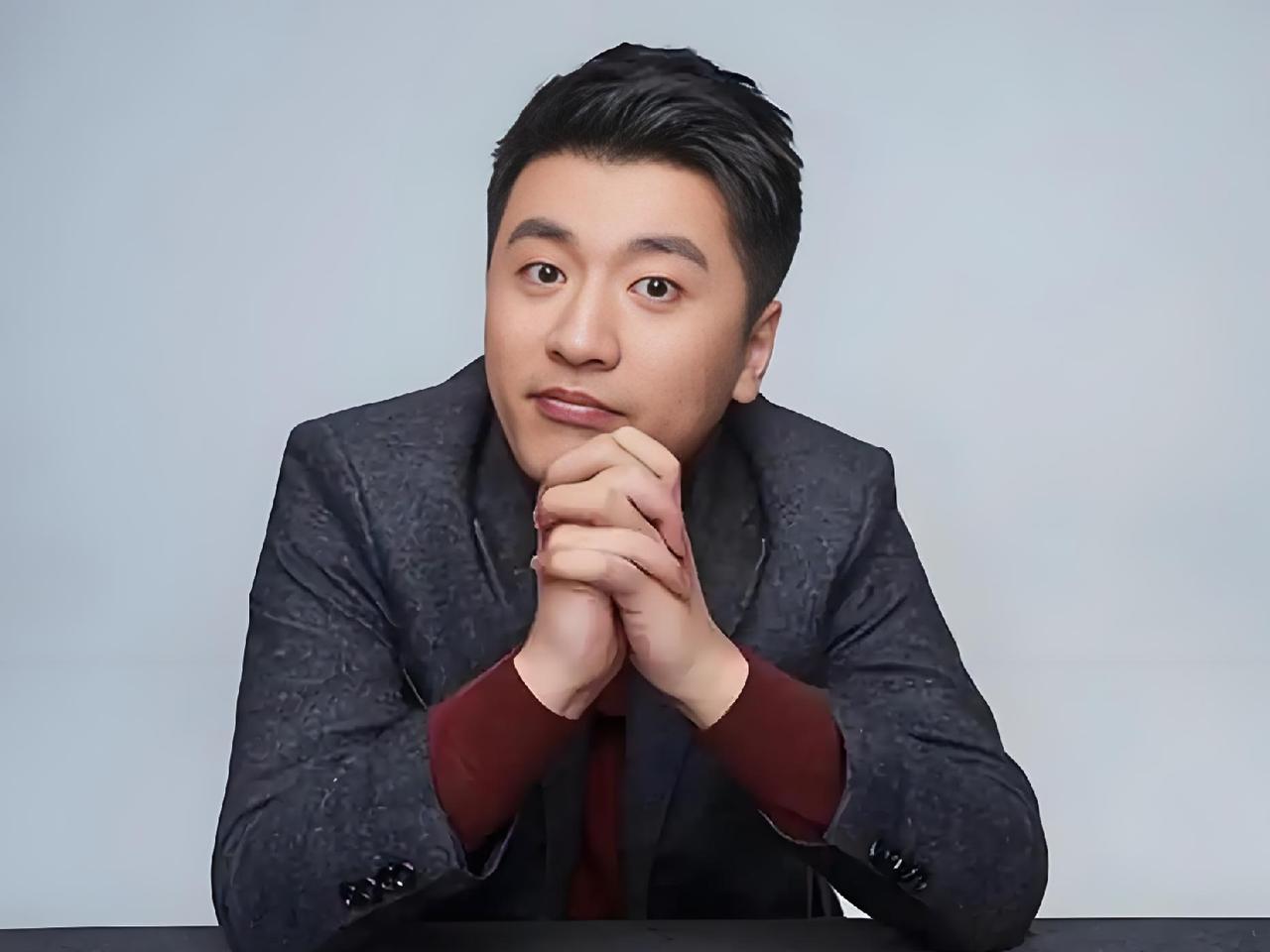 今天看到的评论张雪峰最好的一段话！这个时代不缺大师，不缺专家，不缺高高在上的