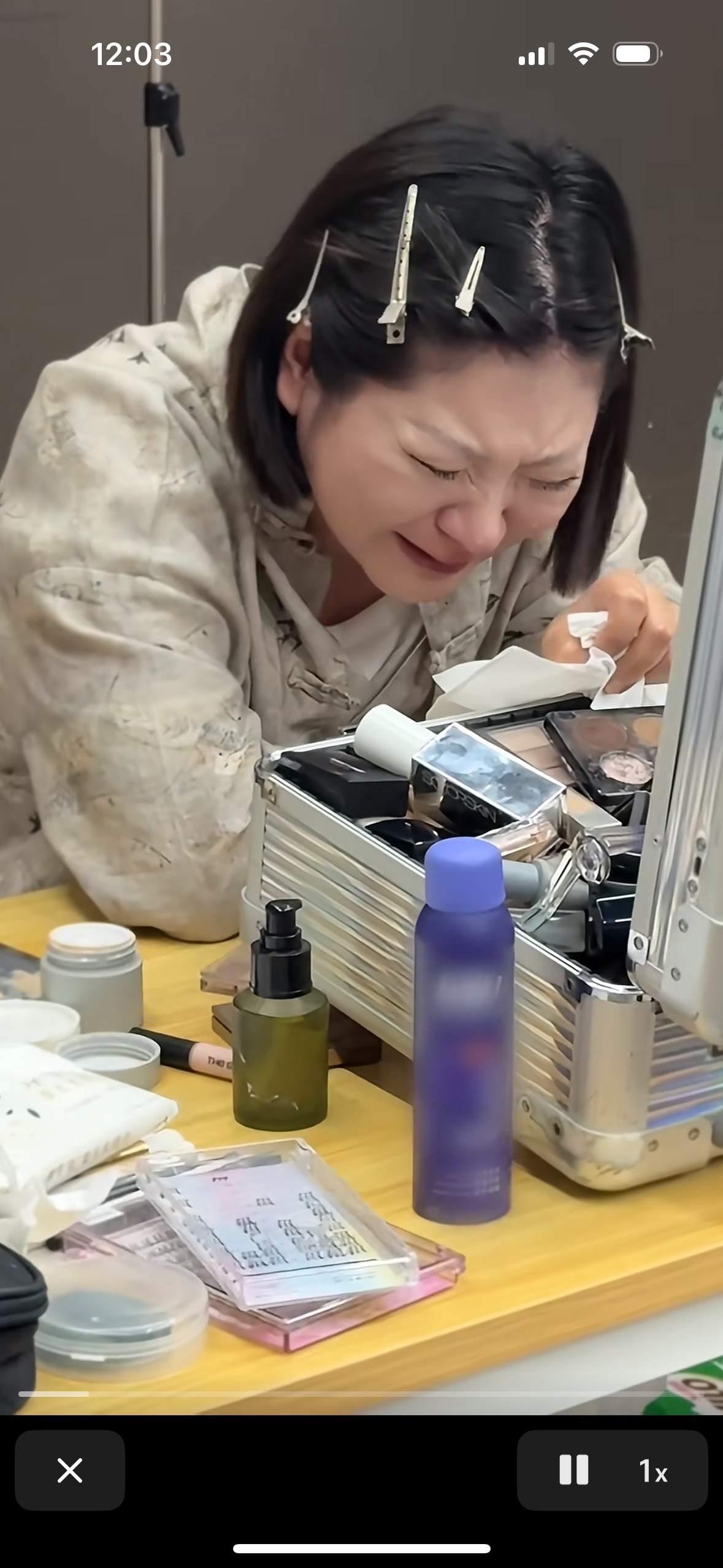 看王暖暖哭到呕吐，真的太揪心了！她不是在为离婚本身崩溃，是在为“九死一生逃出来，