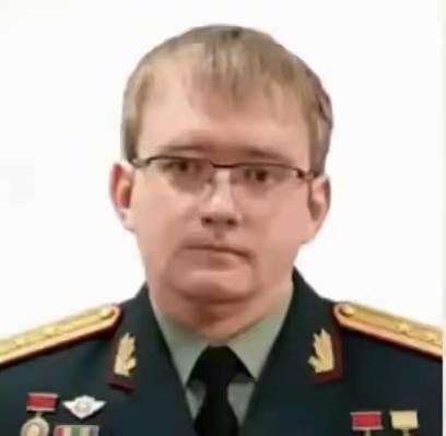 但凡多几个这样的英雄飞行员，这个国家就还有药可救。一味地退让换来的只能是敌人的轻