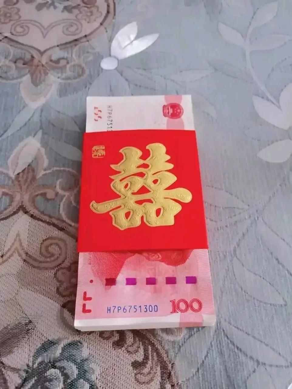 小姨子元旦结婚，我跟老婆商量后打算给10000的红包，可是昨天晚上老婆跟丈母娘视