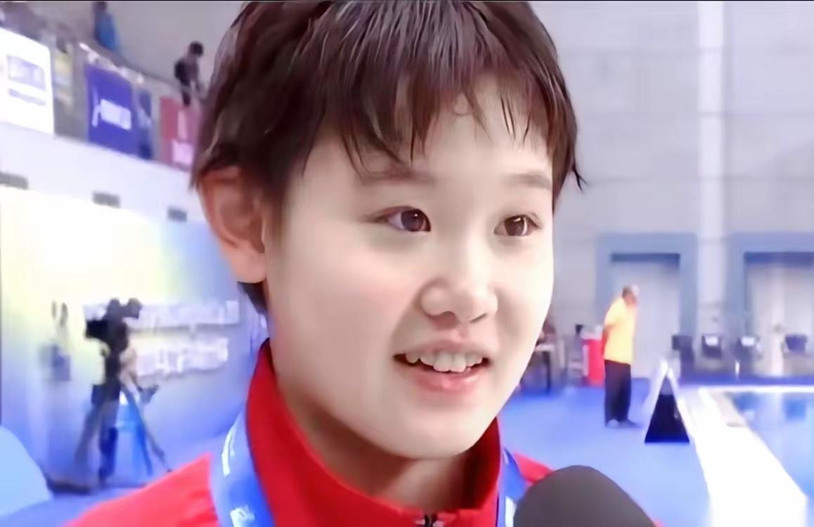 今晚这水花压的……我敢说，女子十米台的终极看点根本不是金牌归谁，而是张家齐的“