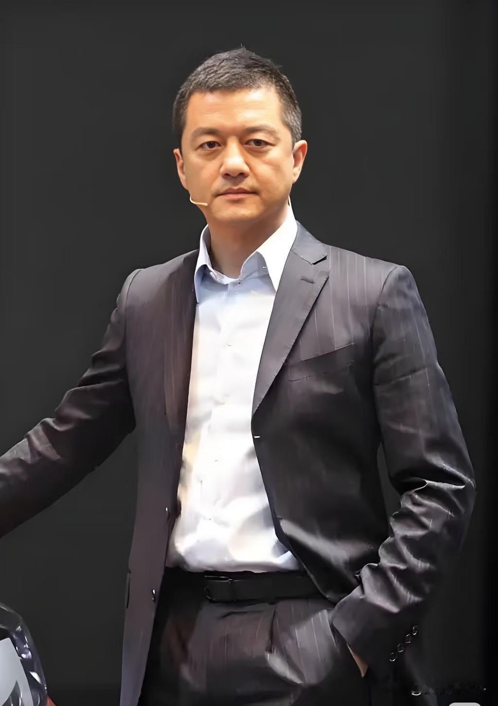 李亚鹏的债，早已超出数字的概念，恐怕要搭上一辈子。不久前，丽江的土地也因