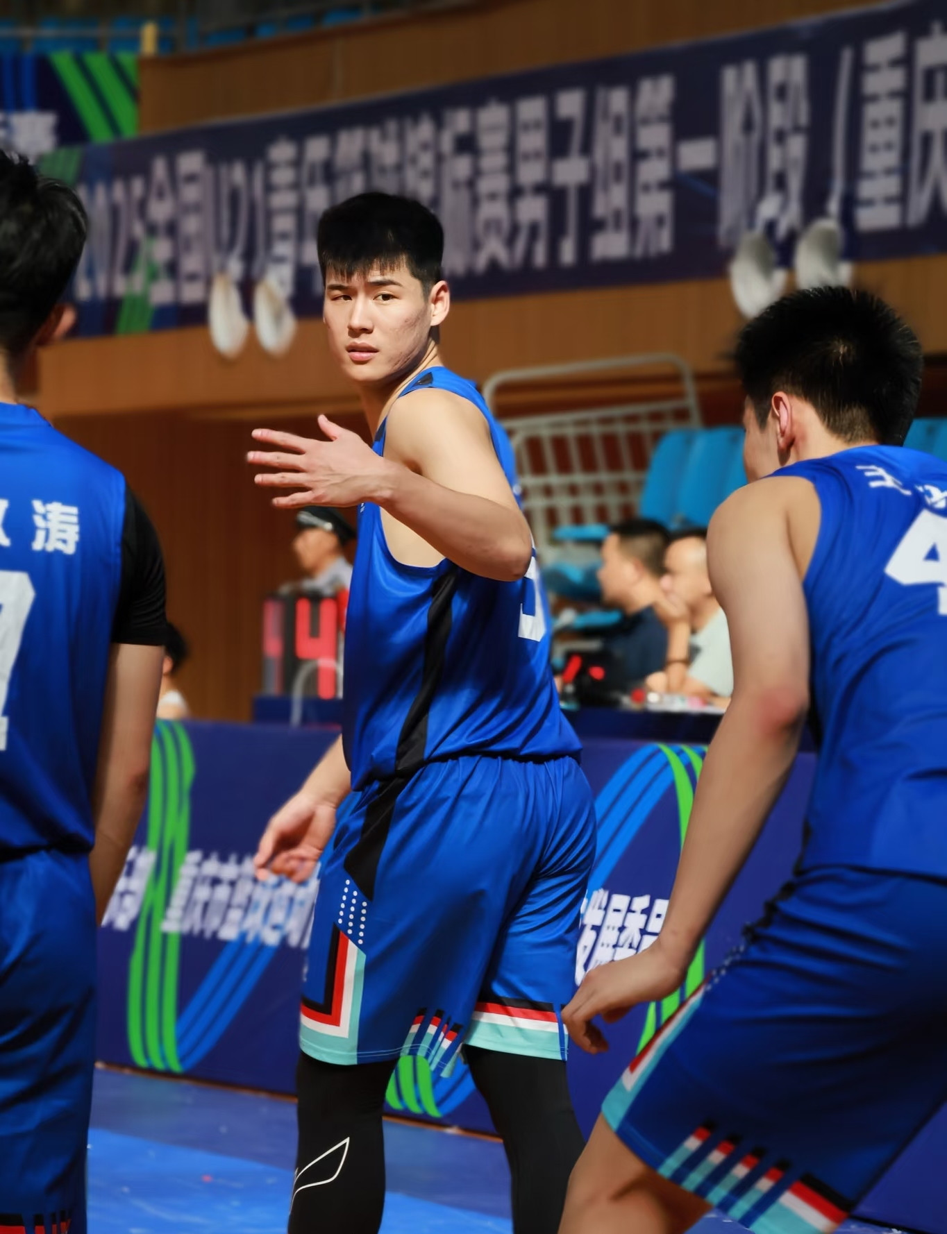 王少杰再砍25分6板2助2帽，杜锋没白练，陈家政首秀15分4助3断