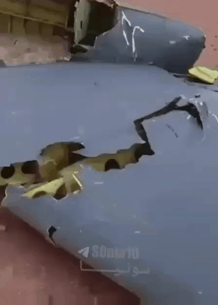 🇺🇸一架美国KC-135加油机在伊拉克上空与另一架同型加油机发生空中相撞事故