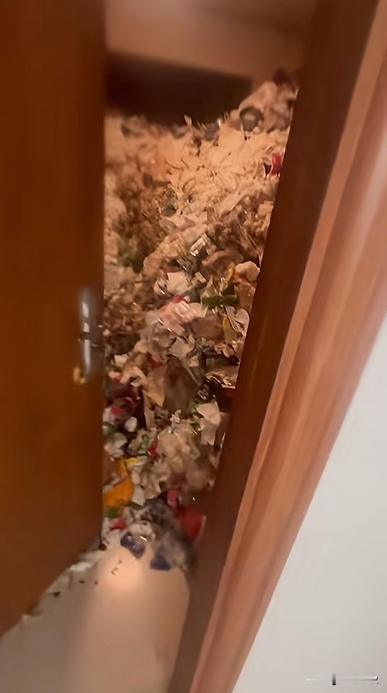 说了你们不信，租客走后…救命🆘[惊恐][惊恐][惊恐][惊恐][惊恐][恐惧