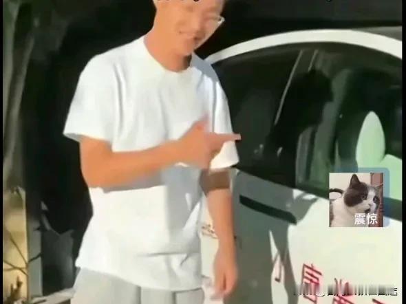 中国小伙美国卖酱香饼被捕引热议，3万美元保释金背后藏着什么秘密？话说这年头