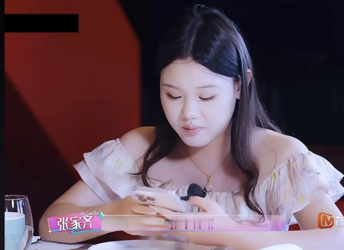 张家齐在她妈去过她家以后就搬家了👏🏻🎆goodjob👍🏻佩服家齐能从这段关系中脱离出来很多