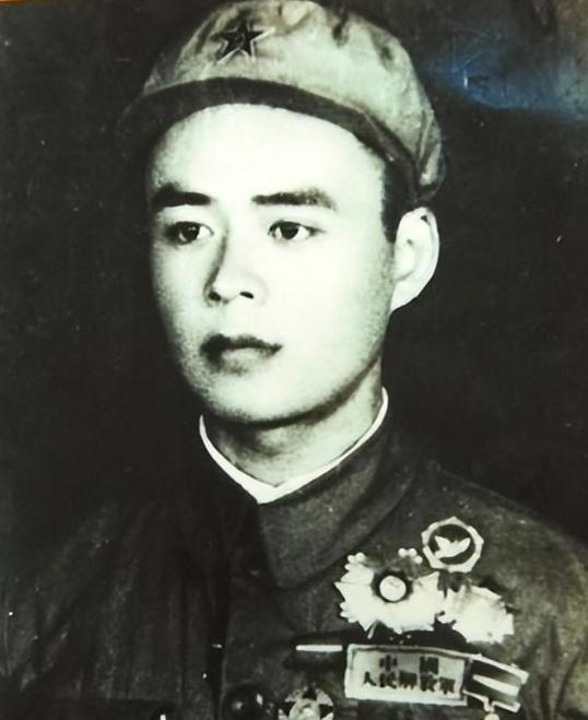 上甘岭一战，16岁的小战士忽然尿急，竟然在迫击炮上撒了一泡尿。没想到，就是这么一