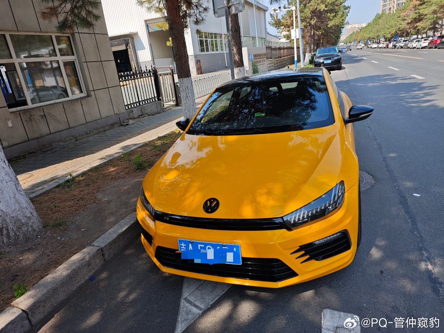 汽车街拍这个颜色很适合尚酷尚酷这个名字翻译也很好，时尚+coolSciroc