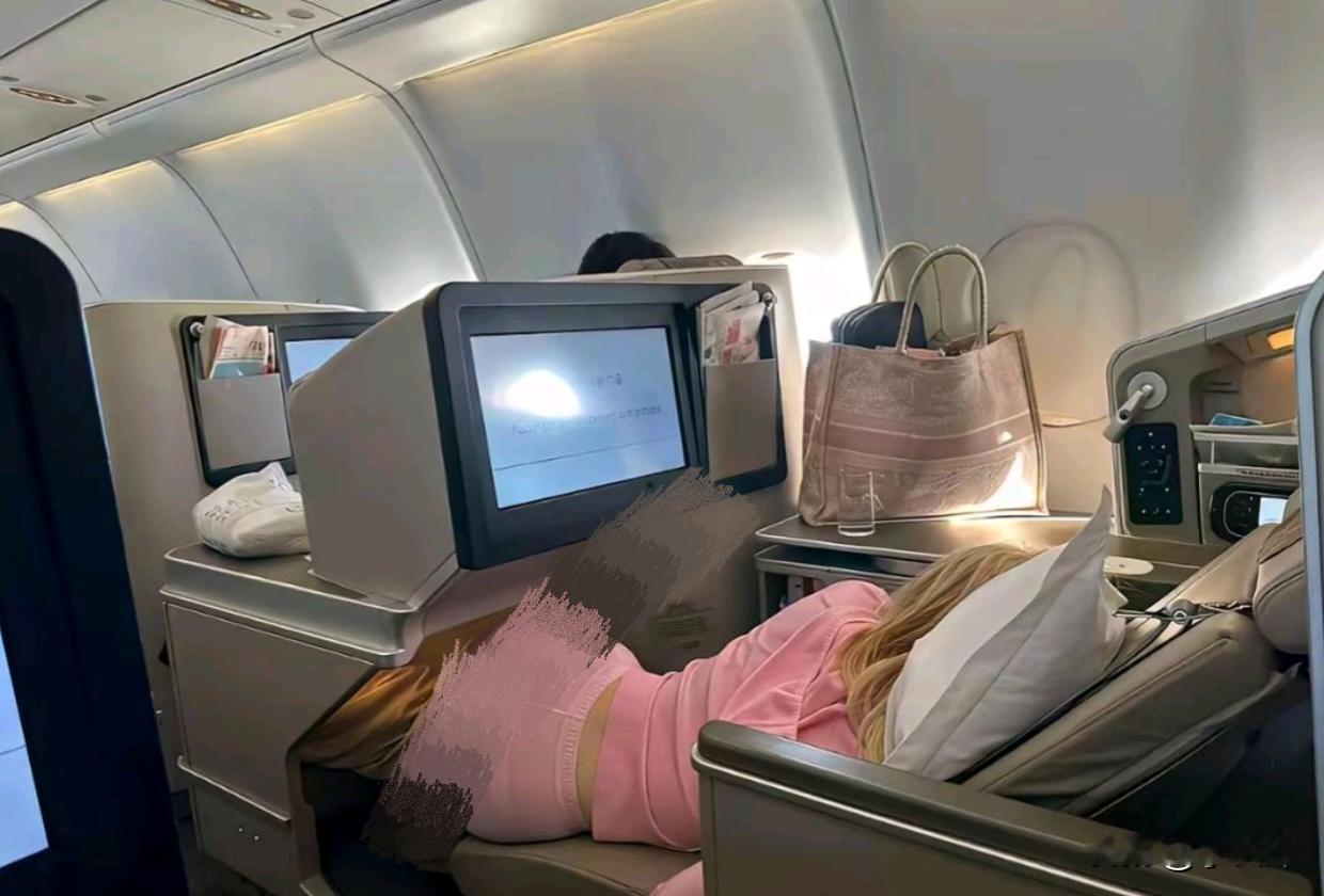 这是啥飞机，还可以睡觉吗？