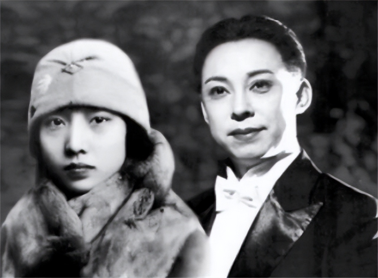 1933年，杜月笙给梅兰芳打电话，说需要4万块急用，可是梅兰芳尴尬地说：“我现在