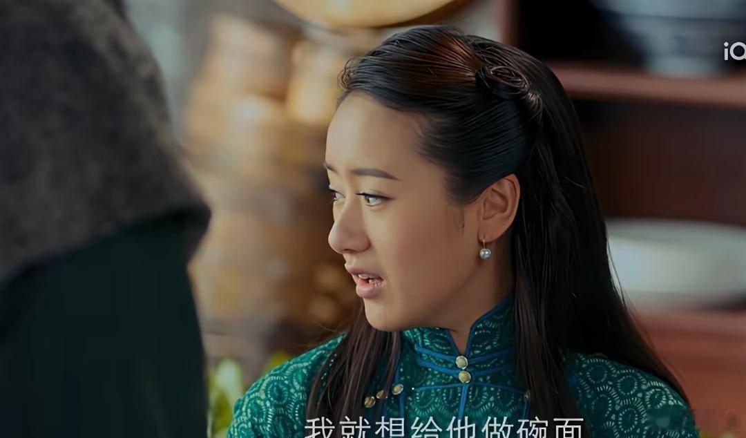 《老九门》以前觉得丫头可怜，最近重刷才发现这女的压根不是善良，是软刀子扎人最疼的