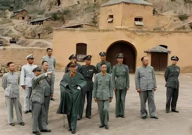 1947年3月19日，胡宗南的部队开进了延安。电报发到南京，蒋介石高兴坏了，当