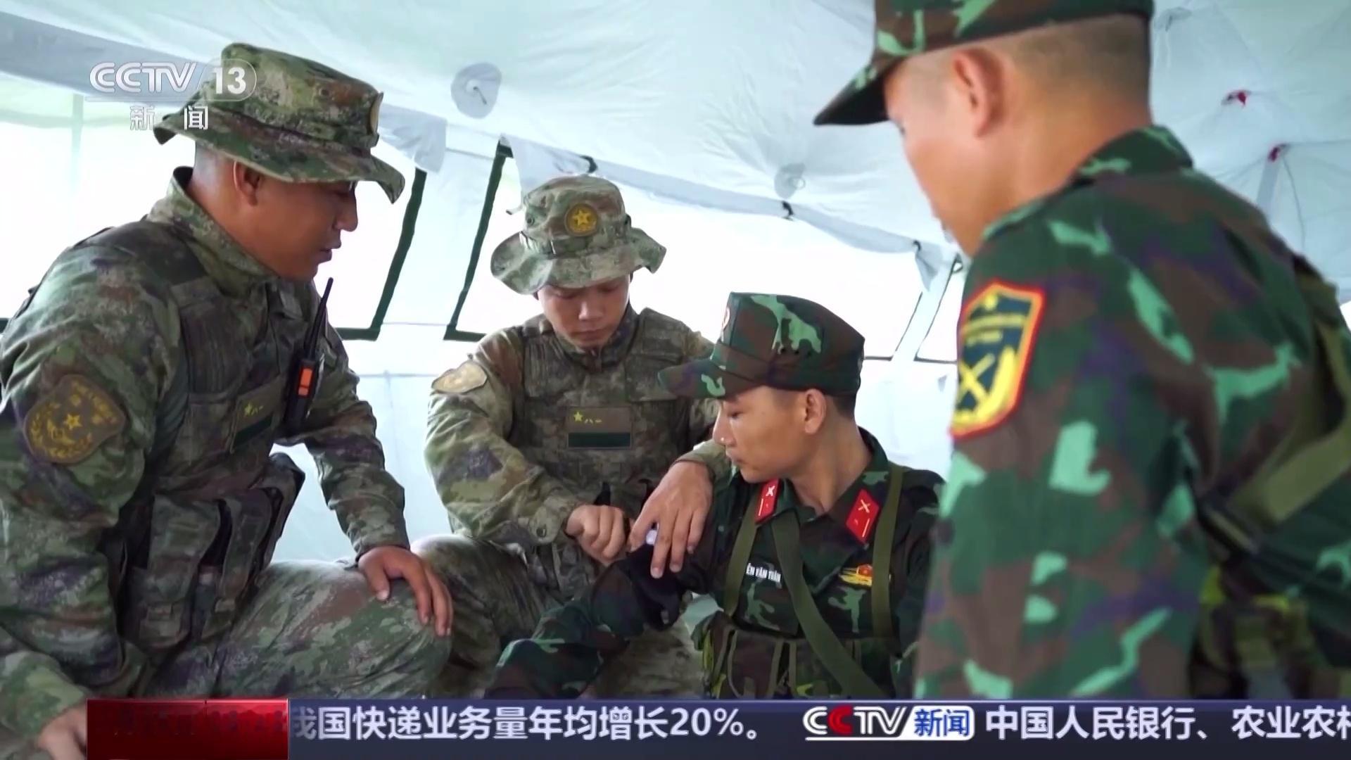 烽火问鼎计划中越“携手同行-2025”双方参训官兵开展伤员救护课目联训​​​