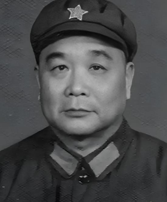1950年，恩施分区司令员王定烈乘车去剿匪，途中得知参谋在出发前打了电话，感觉不