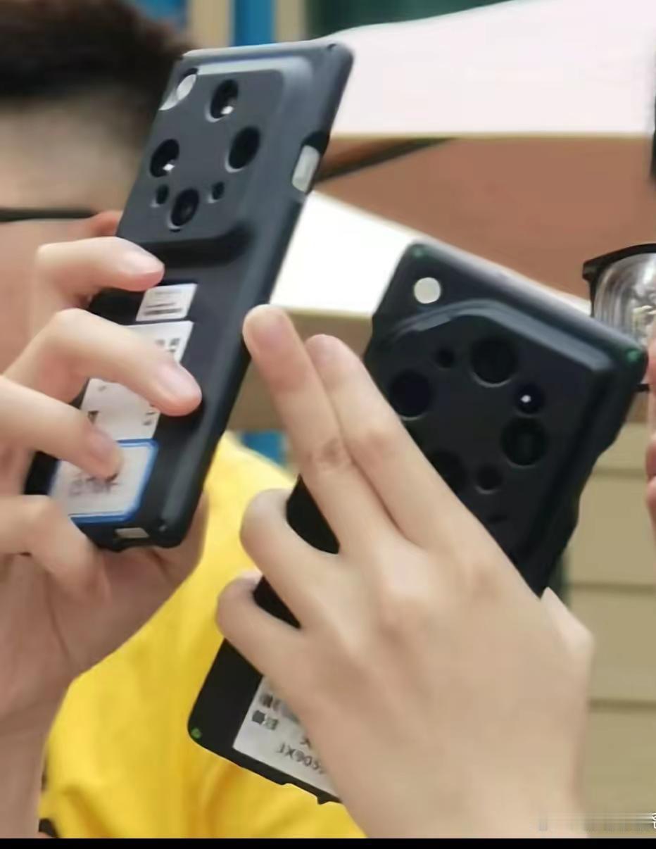 OPPOFindX9Ultra真机曝光。疑似OPPOFindX9Ultra