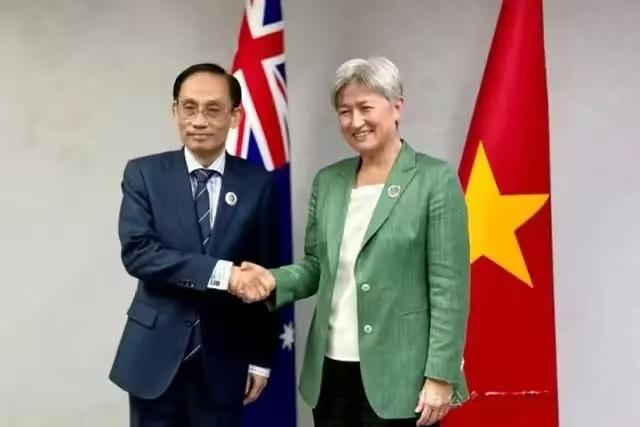 不简单！越南外长黎怀忠会见澳大利亚外长黄英贤，竟然大谈特谈南海问题。7月22