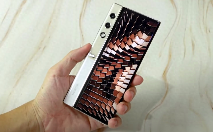 荣耀V Purse：不好卖就降1500元，四千元拿下外折屏手机