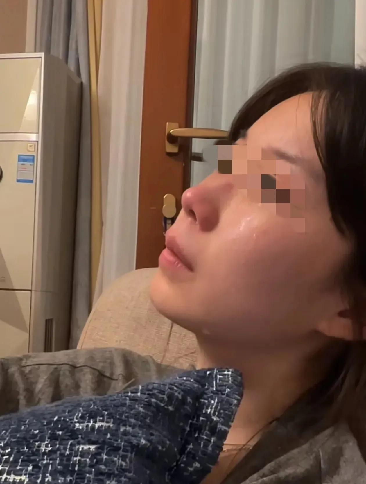 浙江宁波，男子带3名男性朋友回家喝酒，妻子精心备菜后回卧室更衣休息，男子竟不顾妻
