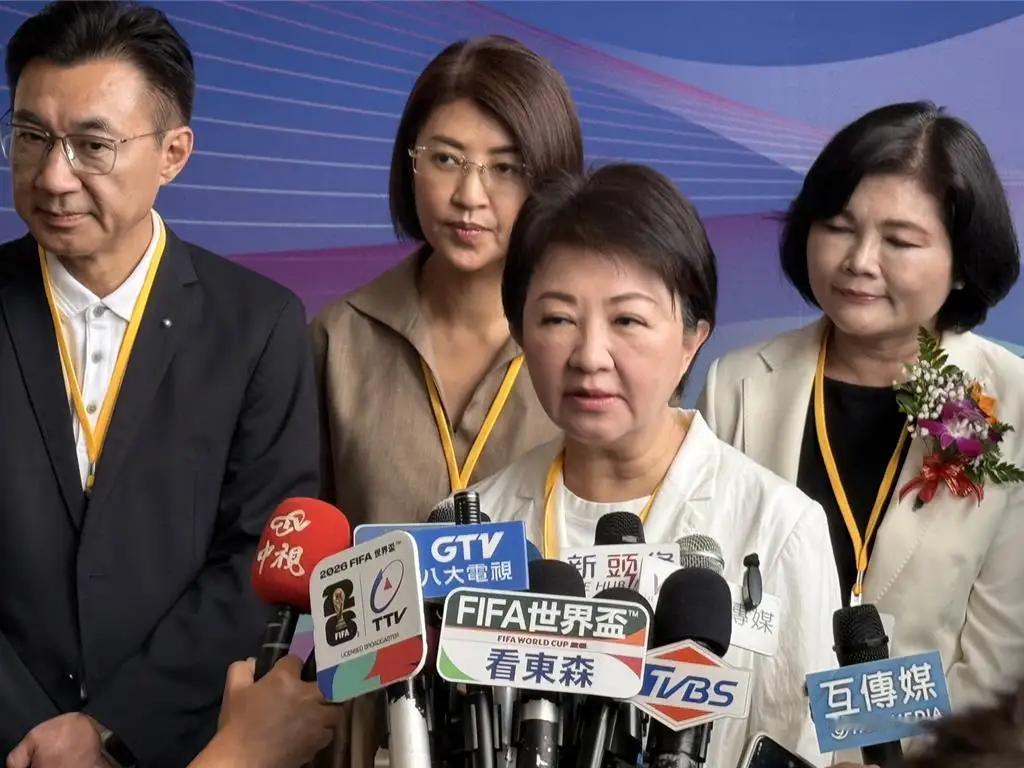 台中密谈40分钟！蓝营四县市首长抱团，把食安战打成选战转折点！