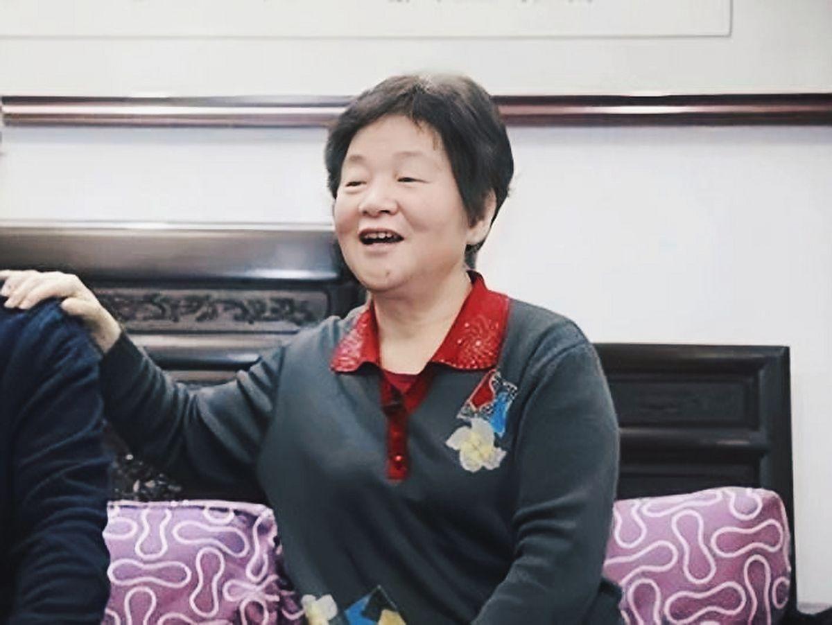 🌞1972年，23岁的女干部李玉枝嫁给了一级伤残战斗英雄，新婚不久后，她竟