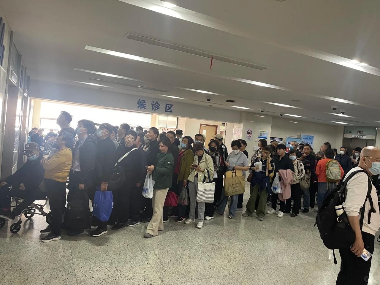 上海和北京真正硬的底牌，其实不是教育，而是医疗。教育当然也强，但医疗这种资源，尤