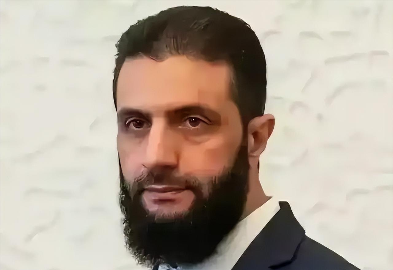 🌛叙利亚统一，终于迎来最关键的一步，朱拉尼硬生生把存在十多年的“国中之国”