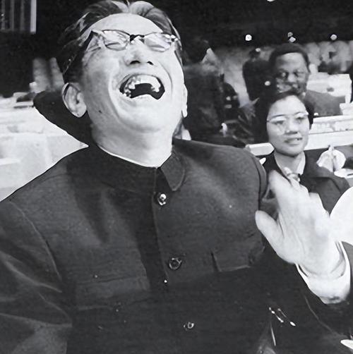 你说神不神？1970年的一天，毛主席要发一份向全世界喊话的重要声明，任务交给了乔